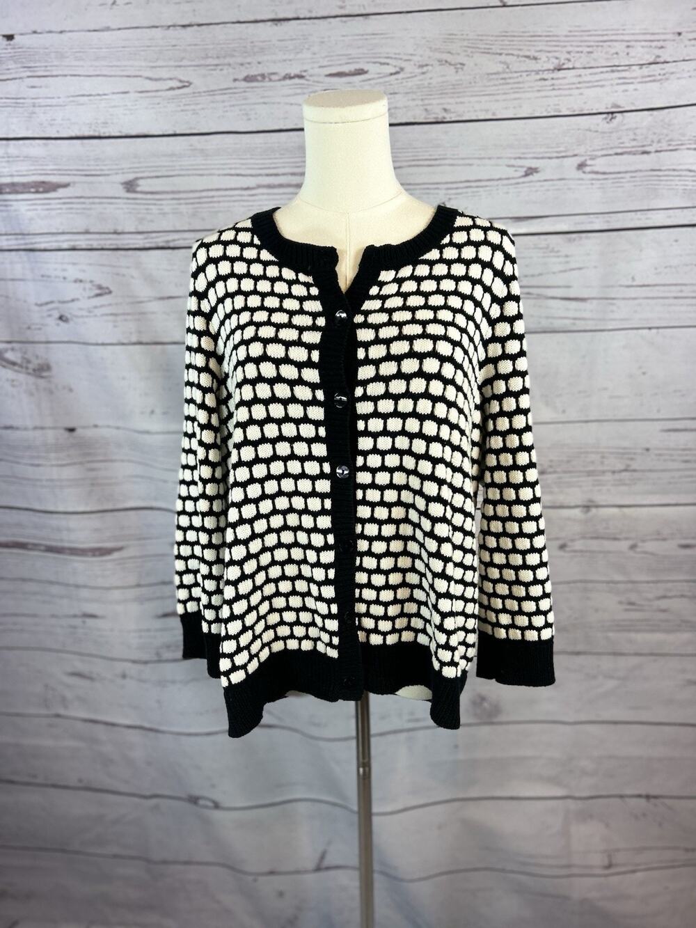 Chico’s Black & White Contrast Knit Cardigan Sweater Jacket Women’s Size 2